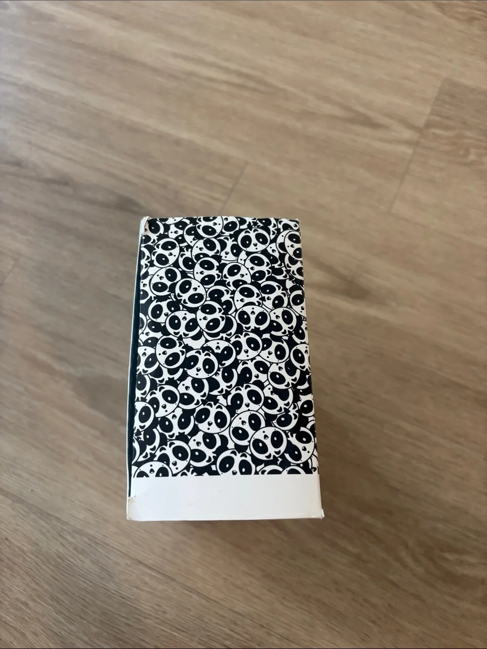 NEW!  MAC Cosmetics White Handle Makeup Brush Set with Black Bristles